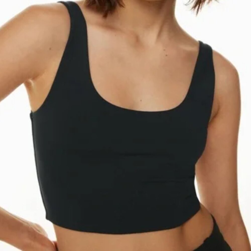 Aritzia Babaton Contour Scoop Neck Cropped Tank Black Size M